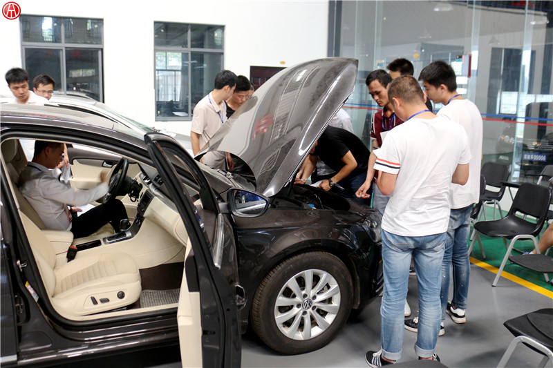 中華汽車網(wǎng)校2016年6月二手車評估師實操大課堂@chinaadec.com