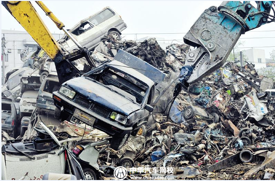 報(bào)廢汽車經(jīng)“黃?！绷魅牒谑?改頭換面重新上路行駛@chinaadec.com